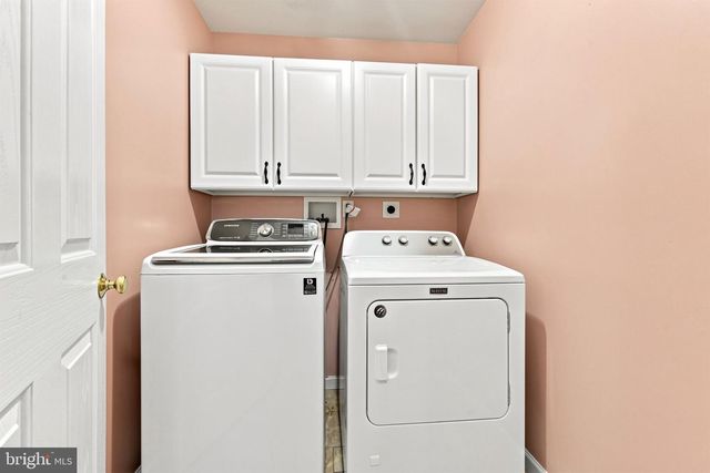 120 E JANSEN AVE, Essington, PA 19029