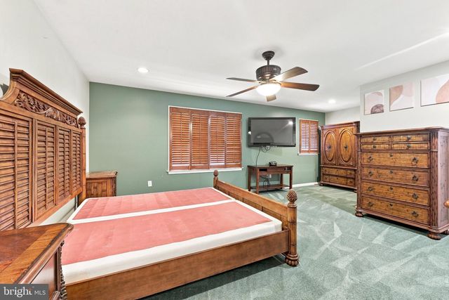 120 E JANSEN AVE, Essington, PA 19029