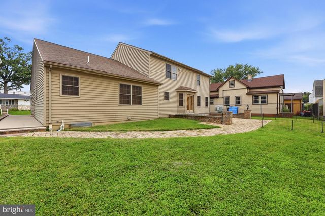 120 E JANSEN AVE, Essington, PA 19029