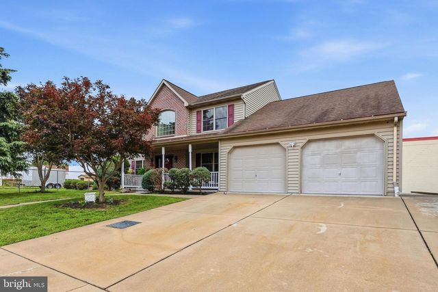 120 E JANSEN AVE, Essington, PA 19029