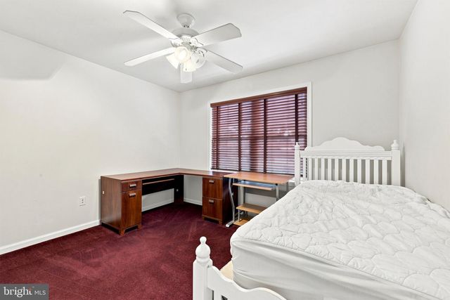 120 E JANSEN AVE, Essington, PA 19029