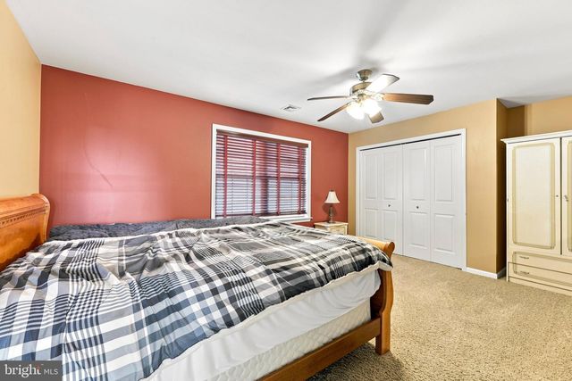 120 E JANSEN AVE, Essington, PA 19029