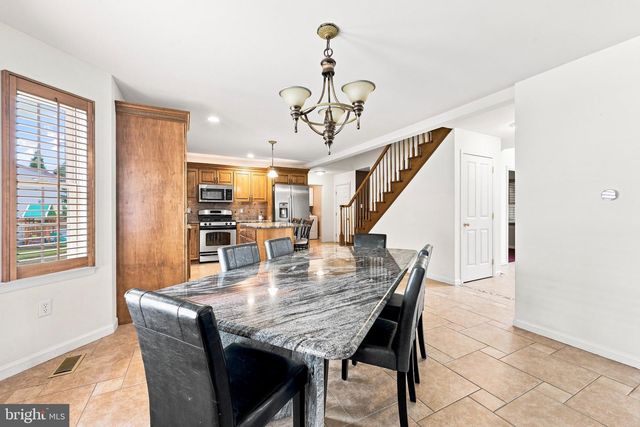 120 E JANSEN AVE, Essington, PA 19029