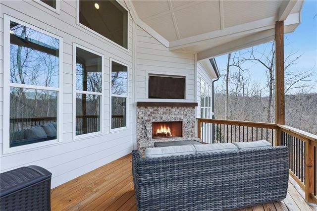 5575 Chestatee Landing Drive, Gainesville, GA 30506