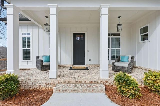 5575 Chestatee Landing Drive, Gainesville, GA 30506