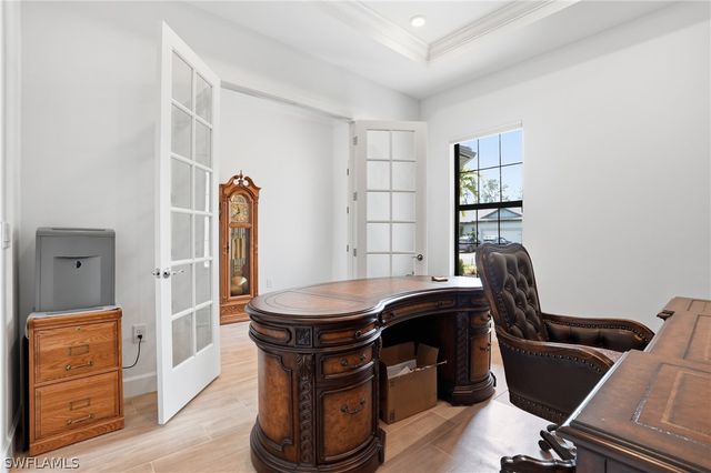 1821 Amador CT, Naples, FL 34120