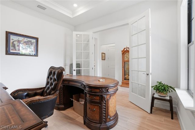 1821 Amador CT, Naples, FL 34120