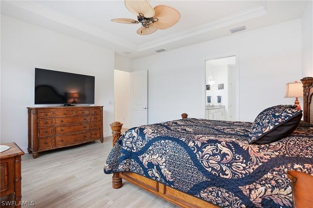 1821 Amador CT, Naples, FL 34120