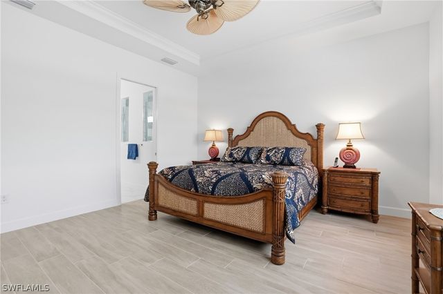 1821 Amador CT, Naples, FL 34120