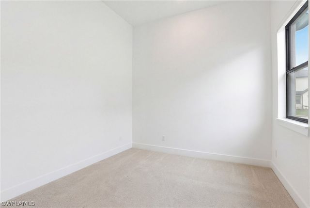 1821 Amador CT, Naples, FL 34120