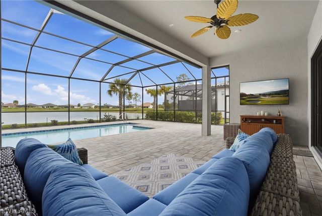 1821 Amador CT, Naples, FL 34120