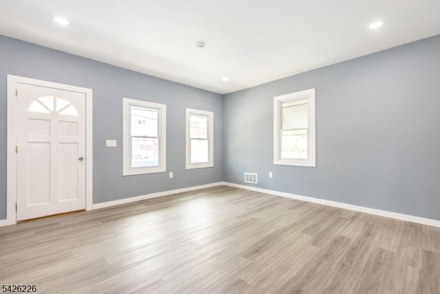 35 Boonton Ave, Butler Boro, NJ 07405