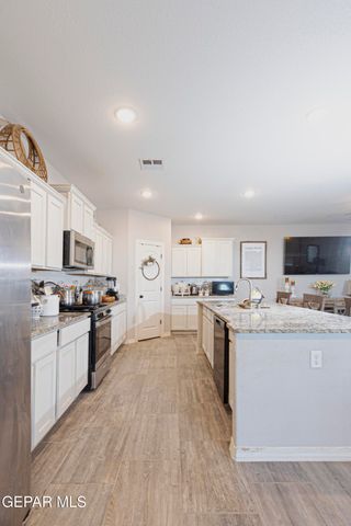 13085 AERODROME Avenue, El Paso, TX 79928