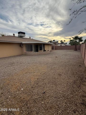 10332 W WININGER Circle, Sun City, AZ 85351