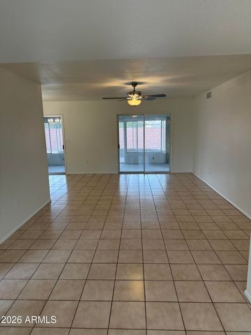 10332 W WININGER Circle, Sun City, AZ 85351