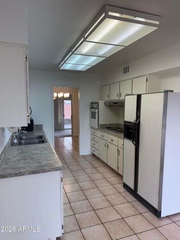 10332 W WININGER Circle, Sun City, AZ 85351