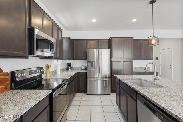 17721 W CASSIA Way, Goodyear, AZ 85338