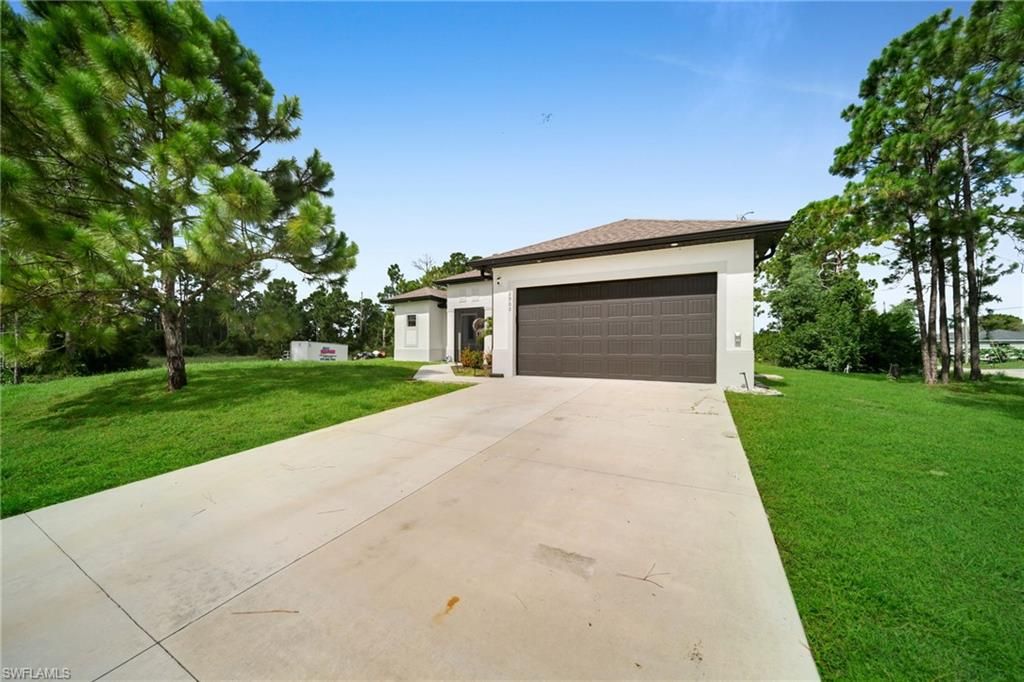 2902 Villa AVE S, LEHIGH ACRES, FL 33976 — photo 2