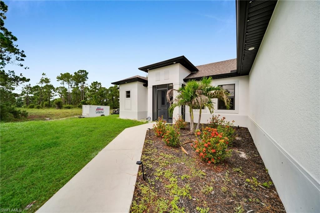 2902 Villa AVE S, LEHIGH ACRES, FL 33976 — photo 4