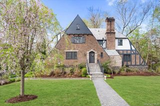 24 Highwood Avenue, Larchmont, NY 10538