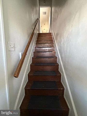107 E MAIN ST, Mechanicsburg, PA 17055