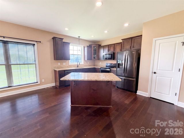 749 Williamsburg Estate Road, Clover, SC 29710