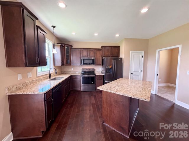 749 Williamsburg Estate Road, Clover, SC 29710