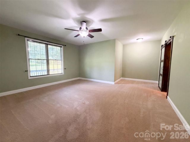 749 Williamsburg Estate Road, Clover, SC 29710