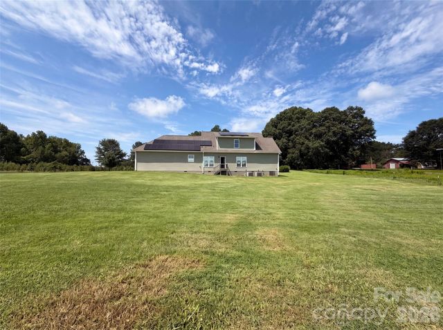 749 Williamsburg Estate Road, Clover, SC 29710