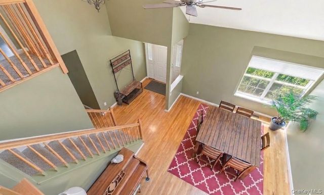 14 Long House Way, Commack, NY 11725