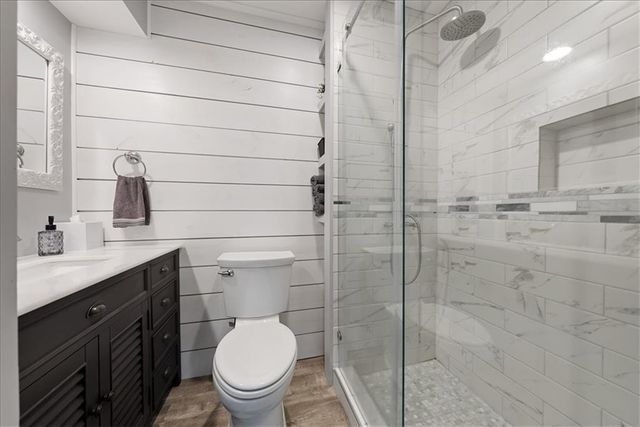 8333 LOWELL Avenue 3, Overland Park, KS 66212