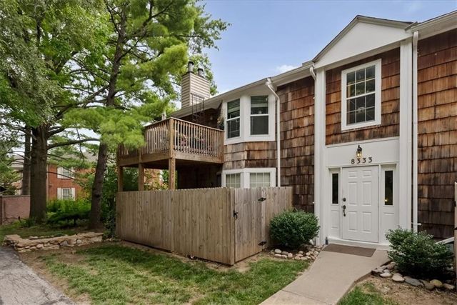 8333 LOWELL Avenue 3, Overland Park, KS 66212