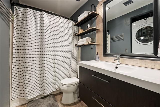 8333 LOWELL Avenue 3, Overland Park, KS 66212