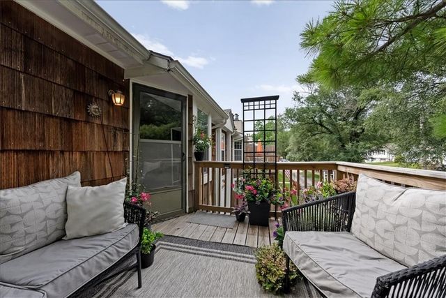 8333 LOWELL Avenue 3, Overland Park, KS 66212