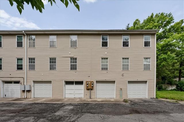 8333 LOWELL Avenue 3, Overland Park, KS 66212
