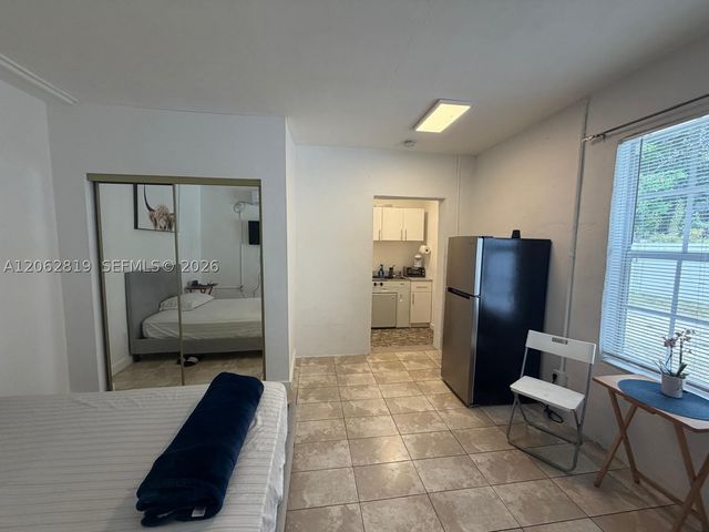 201 NE 169th St 1, North Miami Beach, FL 33162