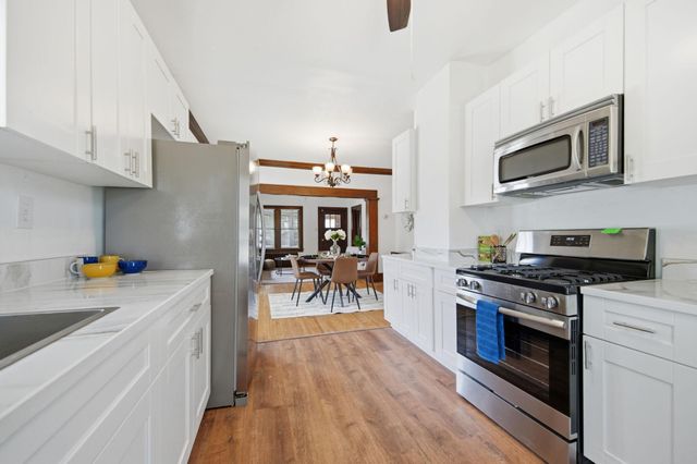 3500 Irving Avenue N, Minneapolis, MN 55412