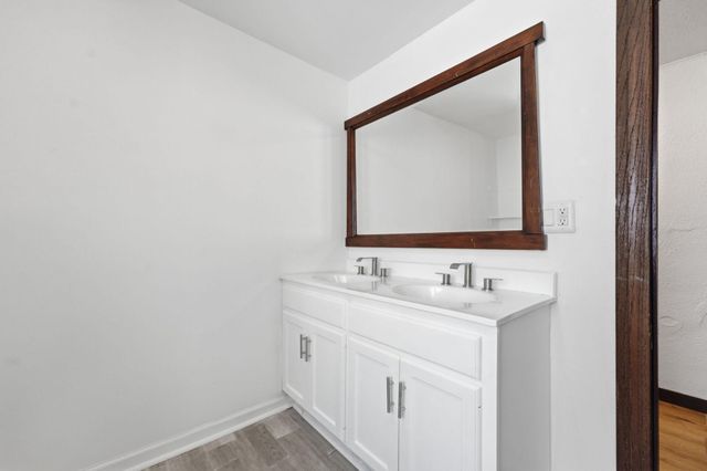 3500 Irving Avenue N, Minneapolis, MN 55412