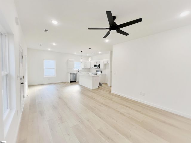 279 Law Street, Woodruff, SC 29388