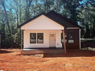 279 Law Street, Woodruff, SC 29388