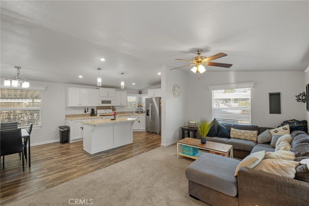 Image 11 of property listing at 1536 S State Street 36, Hemet, CA 92543