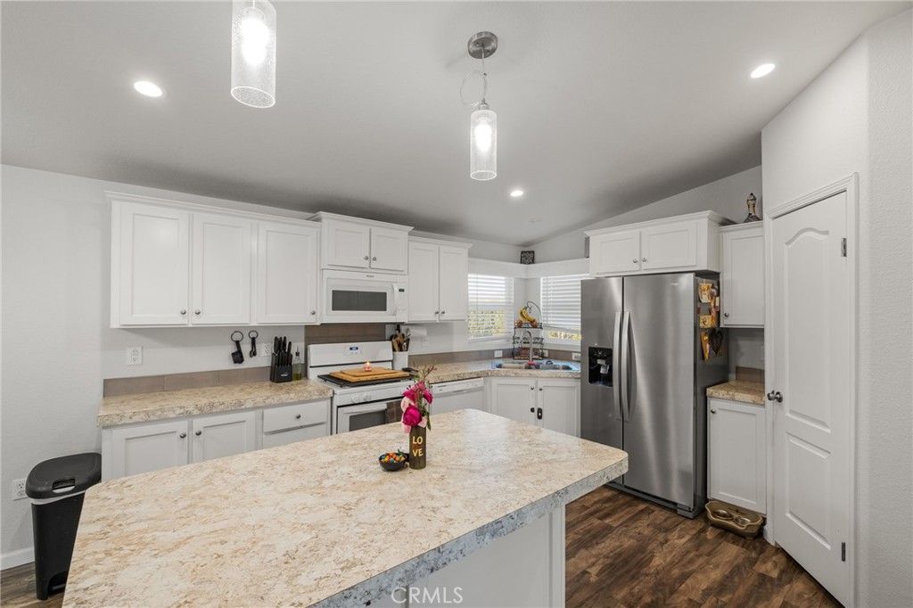 Image 14 of property listing at 1536 S State Street 36, Hemet, CA 92543