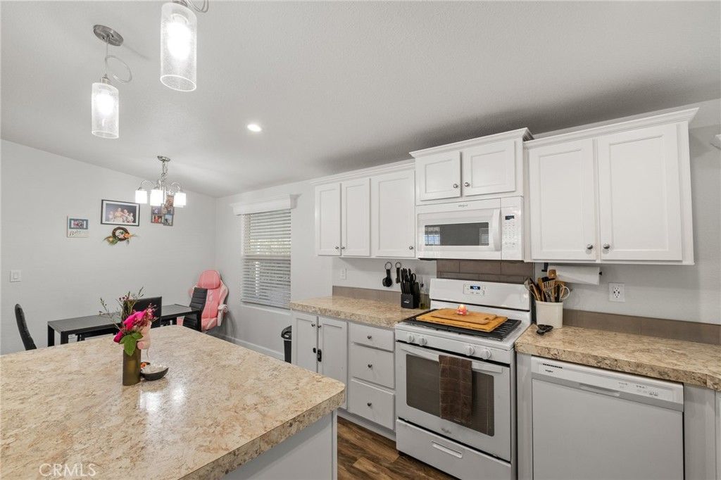 Image 18 of property listing at 1536 S State Street 36, Hemet, CA 92543