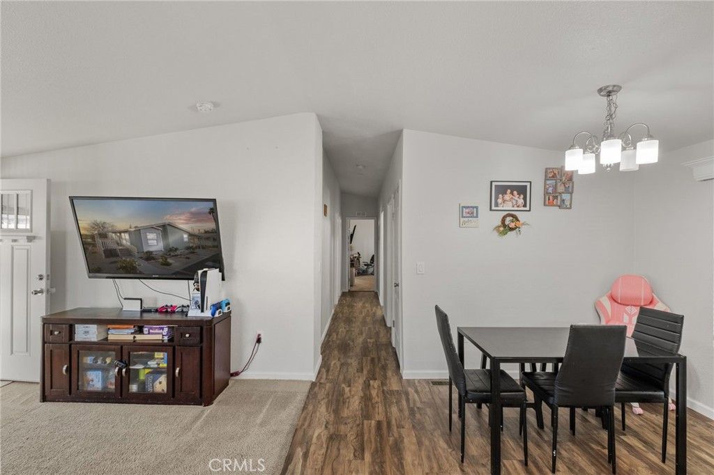 Image 20 of property listing at 1536 S State Street 36, Hemet, CA 92543