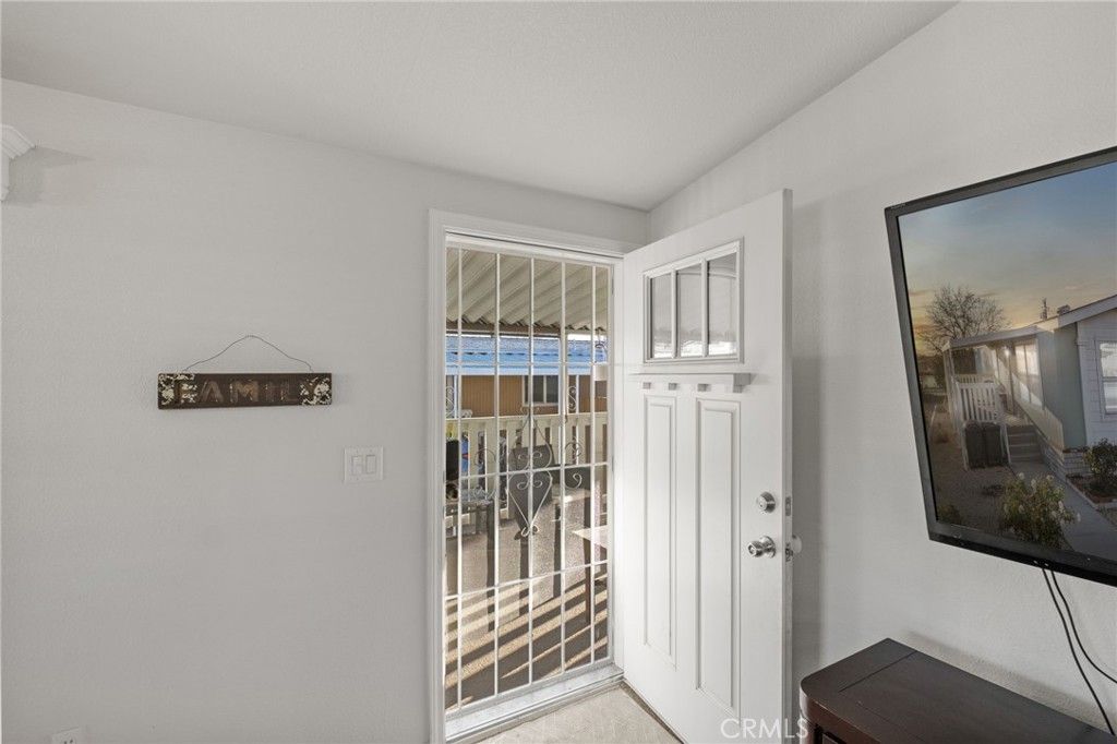 Image 7 of property listing at 1536 S State Street 36, Hemet, CA 92543