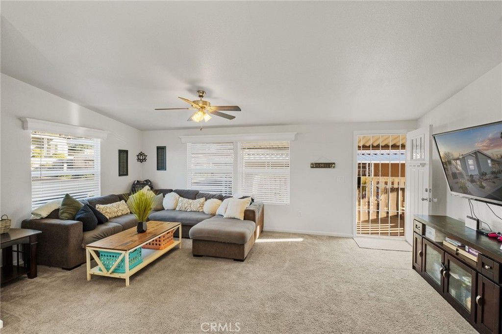 Image 9 of property listing at 1536 S State Street 36, Hemet, CA 92543