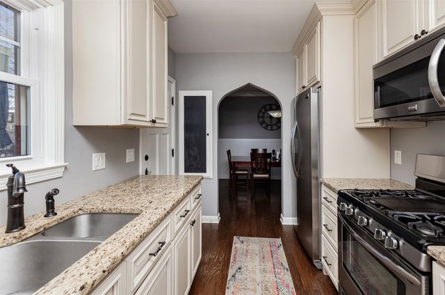 4217 Franklin Avenue, Des Moines, IA 50310