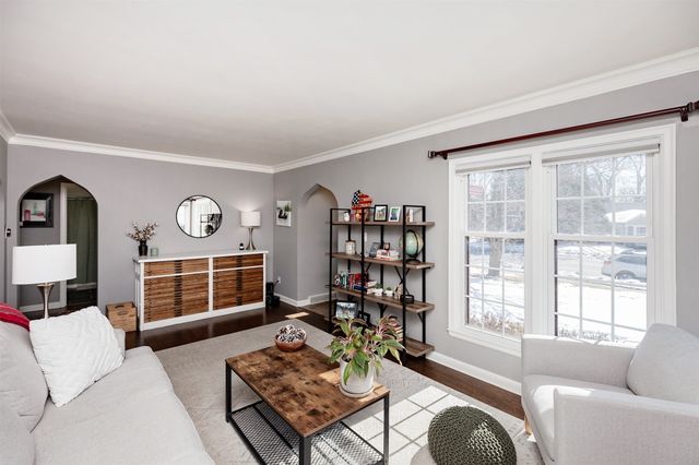 4217 Franklin Avenue, Des Moines, IA 50310