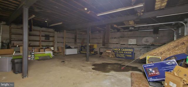 6-6 CHESTER PIKE, Darby, PA 19023