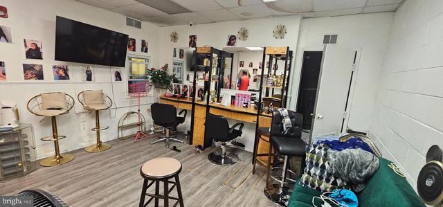 6-6 CHESTER PIKE, Darby, PA 19023